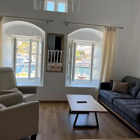 伊兹拉 Douskos Port House酒店 外观 照片